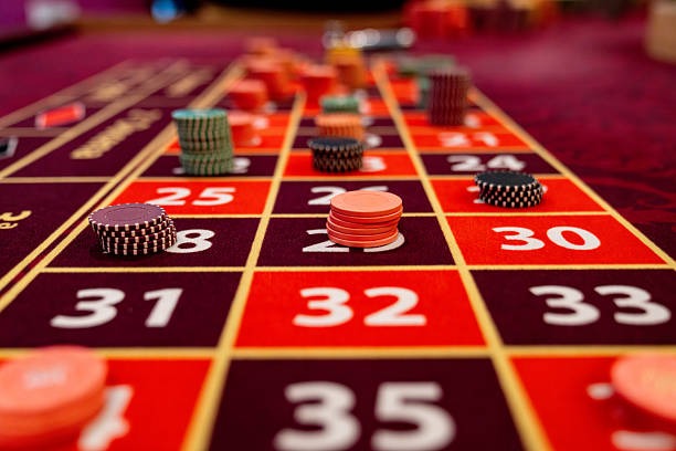 Gem Saviour slot game reels and symbols